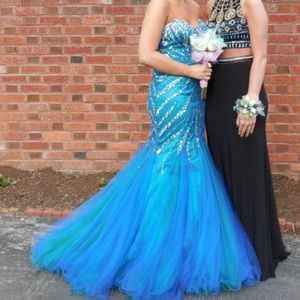 PROM DRESS